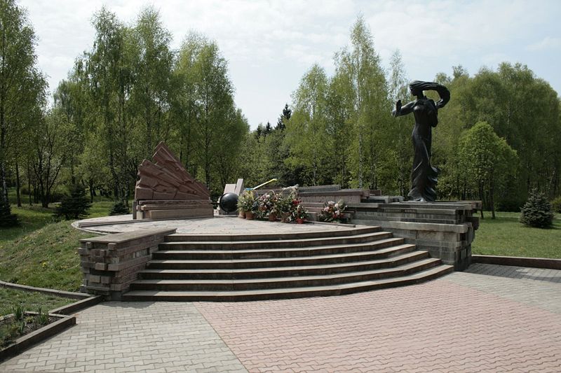 Пам'ятник  загиблим  у результаті Чорнобильської катастрофи