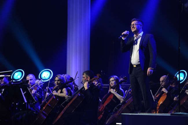 На ювілейному концерті Олександра Пономарьова зал чотири рази аплодував стоячи!